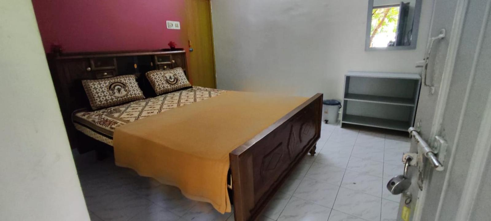 The Well Beach Side Guest House Ауровил Екстериор снимка